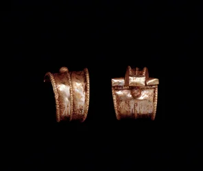 Etruskische Zivilisation: Paar goldene Ohrringe - 6. Jahrhundert v. Chr. - Aus Pescia, nahe Rom