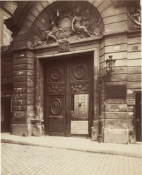Hôtel des Ambassadeurs de Hollande, Rue Vieille-du-Temple 47