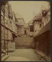 Rouen, Hof an der Rue Martainville