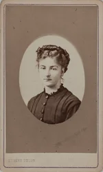 Porträt von Jane Dieulafoy 1851-1916, ca. 1880