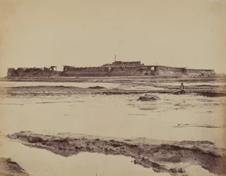 Außenansicht des Nord-Taku-Forts am Peiho-Fluss, zeigt den englischen und französischen Eingang