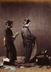 Japanische Frauen beim Ankleiden, ca. 1870-1880