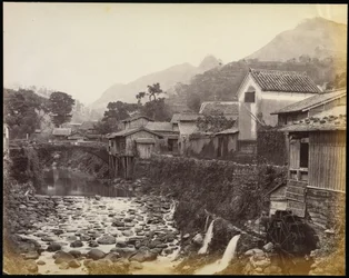 Nagasaki vom Bach aus, einheimische Städte