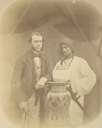 Porträt von J.D. Forsyth, Esq., C.S. Sec., Hauptkommandant in Oude mit seinem indischen Diener