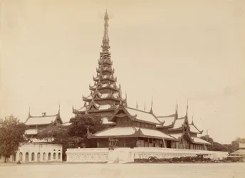 Der Palast Mandalay (Zentrum des Universums)