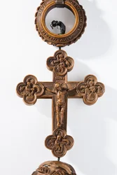 Rosenkranz von Heinrich VIII., Detail des Kreuzes