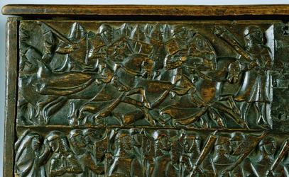 Die Courtrai-Truhe, die zwei Szenen aus der Schlacht der Goldenen Sporen in Courtrai 1302 darstellt (Detail)