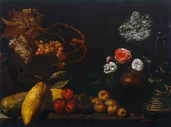 Stillleben mit Kupferkrug, Rosen, Trauben, Holunderblüten, Zitrusfrüchten und Äpfeln