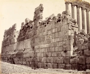 Westliches Ende der Außenmauer des Sonnentempels, Baalbek