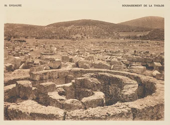 Epidaurus. Sockel der Tholos