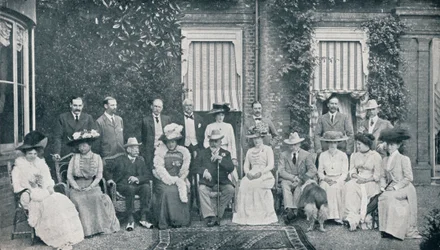 Die königliche Hausparty im The Grove, Watford, Residenz von Lord Clarendon, im Juli 1909, 1911