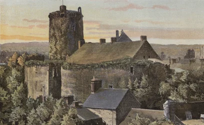 Bricquebec, Schloss, Donjon und Befestigungen