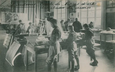 Zeichenklasse in einer Kunstschule, Frankreich