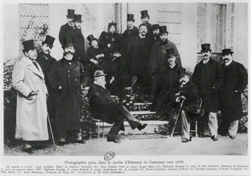 Gruppe im Garten von Edmond Huot de Goncourt, ca. 1890