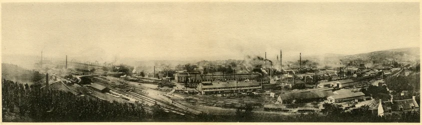 Le Creusot, Panoramablick aus dem Album des Fers et Aciers der Firma Schneider & Cie, 1895