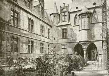 Paris, Hof des Hotel Cluny