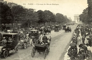 Paris, Die Avenue Du Bois De Boulogne