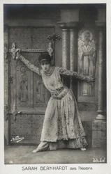 Sarah Bernhardt als Kaiserin Theodora