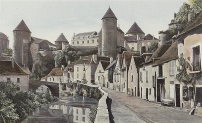 Semur, Ansicht vom rechten Ufer der Armançon