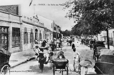 Der Verkaufsraum in Hanoi, ca. 1920