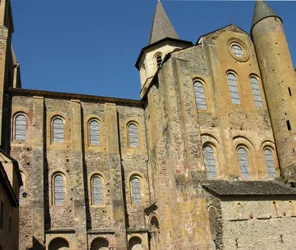 Kirche St. Foy, begonnen ca. 1050 von Abt Odolric