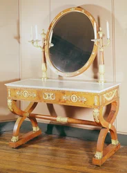 Frisiertisch, Erster Empire-Stil (Holz)