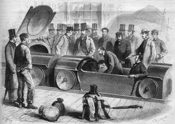 England 1865: Londoner Luftbahn. Der Herzog von Buckingham und mehrere Mitglieder der Gesellschaft begannen die pneumatische Reise. Gravur von 1865.