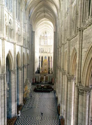 Innenansicht der Kathedrale von Amiens (Somme 80)