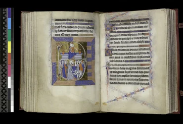 MS 300 f.177v-178r, Matutin, Jungfrau und Kind sitzen zwischen zwei Vasen auf einer Bank (oben); Verrat an Christus, mit Judas, der Christus küsst, und St. Peter, der Malchus das Ohr abschneidet (unten), aus dem Psalter und Stundenbuch der Isabella von Fra