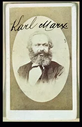 Fotografische Visitenkarte von Karl Marx (1818-93) mit seiner Unterschrift