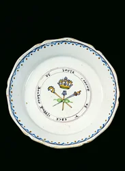 Teller dekoriert mit den drei Ständen unter der Königskrone, 1789