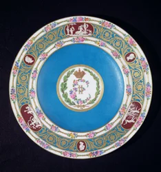 Teller aus dem Service von Kaiserin Katharina II. (1729-96) von Russland, Sevres, ca. 1779 (Porzellan)