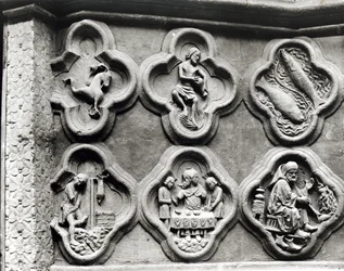 Vierpässe mit den Tierkreiszeichen und den Arbeiten des Jahres, aus der Kathedrale Notre-Dame in Amiens