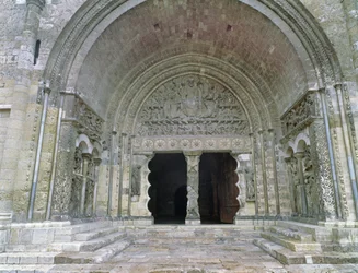 Südportal, gebaut ca. 1115