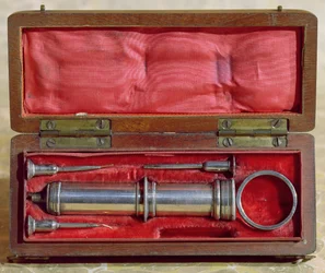 Spritze erfunden von Charles-Gabriel Pravaz (1791-1853) im Jahr 1853