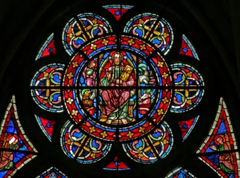 Fenster w200, eine Rosette darstellend: Christus umgeben von Evangelistensymbolen