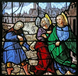 Fenster w24, das zwei Apostel, die einem Mann Geld geben (Almosen von St. Thomas?), darstellt