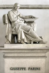 Statue von Giuseppe Parini