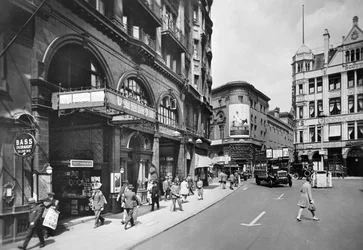 Piccadilly Circus Station, Haymarket-Eingang, Westminster, London, ca. 1930er