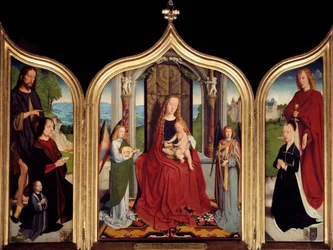 Triptychon der Familie Sedano: in der Mitte die Jungfrau und das Kind zwischen zwei musizierenden Engeln, links Johannes von Sedano und sein Sohn, präsentiert von Johannes dem Täufer, rechts seine Frau und Johannes der Evangelist. Gemälde von Gerard David