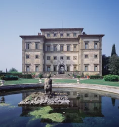 Ansicht des Äußeren, Gartenfassade, entworfen von Gian Lorenzo Bernini (1598-1680)