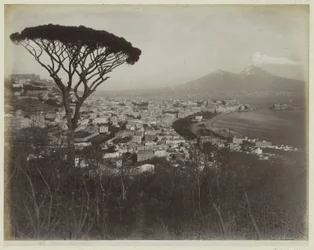 Blick auf die Stadt Neapel, die Bucht und den Vesuv