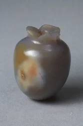 Hellenistisches Gefäß in Form einer Frucht