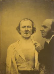 Weinen, Tränen des Mitleids (links); Entspanntes Gesicht (rechts)