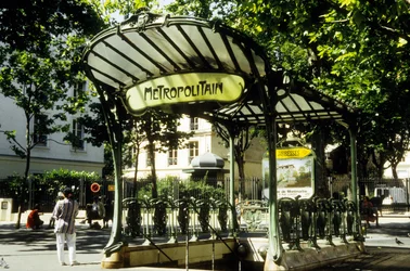 U-Bahn-Station Abbesses in Paris, Frankreich
