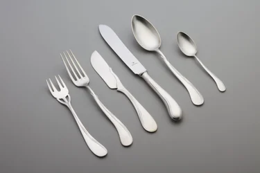 Sechs Stücke "Tulipan" Besteck: 1 Tafelmesser