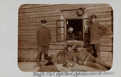 Erster Weltkrieg: Die Ukraine in den Jahren 1914-1916 während der Invasion der deutschen Armee. Gruppe von Soldaten