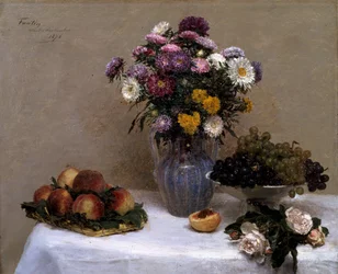 Weiße Rosen und Chrysanthemen in einer Vase