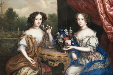 Ein Doppelporträt von Lady Maria Somalia und Lady Anne Barrington, sitzend in dreiviertel Länge an einem Tisch mit einer Vase mit Blumen