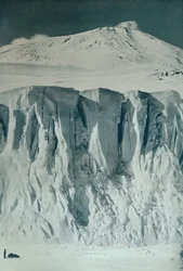 Die Wälle des Mount Erebus, um 1911, 1913